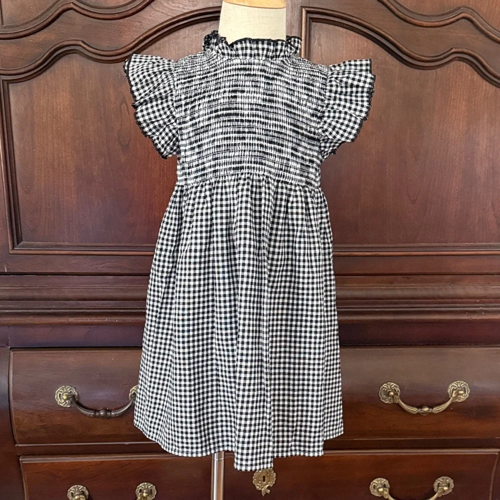 Ella Gray Girls Smocked Gingham Dress Size S Black White Flutter Sleeve Boutique